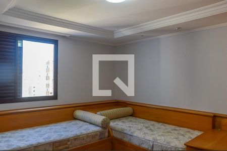 Apartamento à venda com 326m², 3 quartos e 3 vagas Apartamento à venda com 326m², 3 quartos e 3 vagasQuarto 2