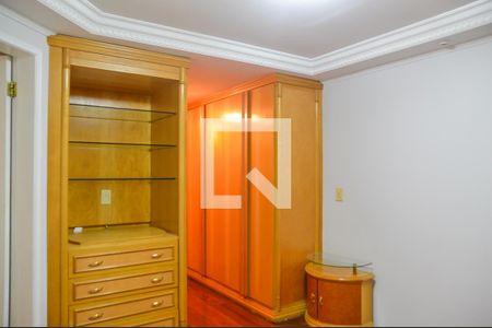 Apartamento à venda com 326m², 3 quartos e 3 vagas Apartamento à venda com 326m², 3 quartos e 3 vagasQuarto Suíte