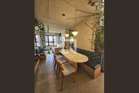 Sala de apartamento à venda com 2 quartos, 70m² em Vila Suzana, São Paulo