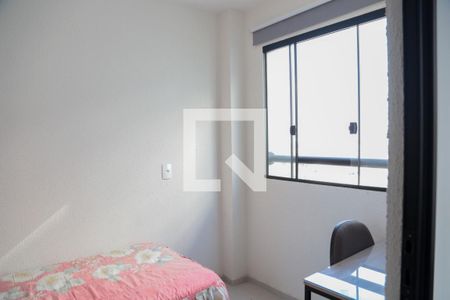 Quarto 1 de apartamento para alugar com 2 quartos, 36m² em Bonfim, Osasco