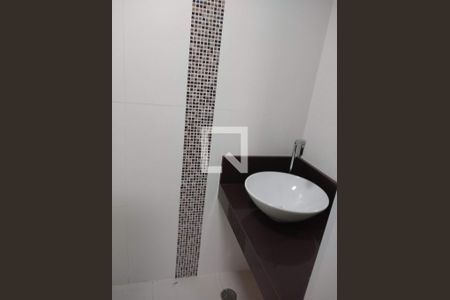 Casa à venda com 200m², 1 quarto e sem vaga