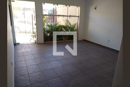 Casa à venda com 200m², 1 quarto e sem vaga