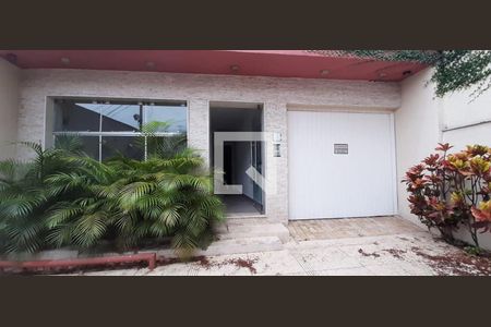 Casa à venda com 200m², 1 quarto e sem vaga