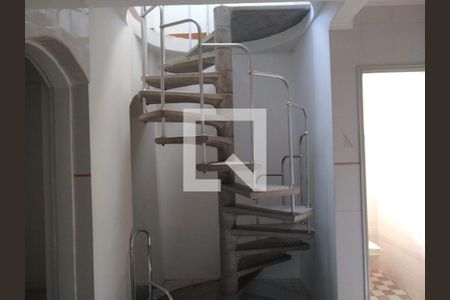 Casa à venda com 200m², 1 quarto e sem vaga
