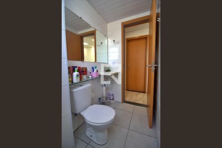 Apartamento à venda com 44m², 2 quartos e 1 vaga Apartamento à venda com 44m², 2 quartos e 1 vagaBanheiro