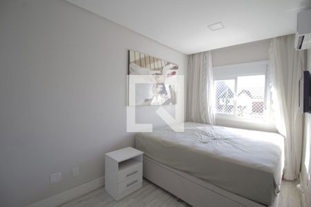 Casa de condomínio para alugar com 138m², 3 quartos e 4 vagasSuíte