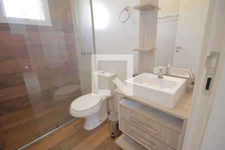 Casa de condomínio para alugar com 138m², 3 quartos e 4 vagasBanheiro