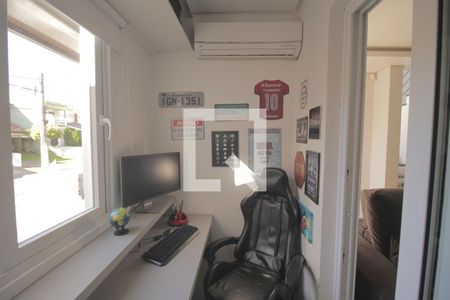 Casa de condomínio para alugar com 138m², 3 quartos e 4 vagasEscritório