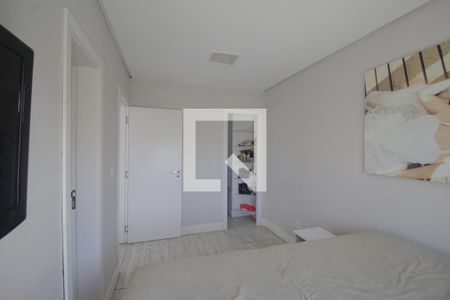 Casa de condomínio para alugar com 138m², 3 quartos e 4 vagasSuíte