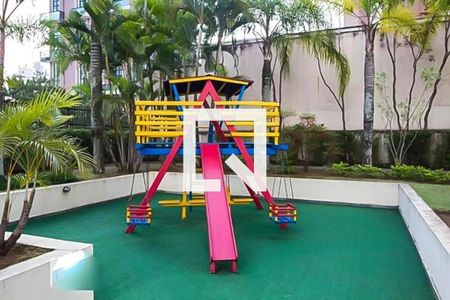 Apartamento à venda com 105m², 3 quartos e 2 vagas Apartamento à venda com 105m², 3 quartos e 2 vagasÁrea Comum - Playground