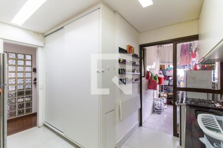 Apartamento à venda com 105m², 3 quartos e 2 vagas Apartamento à venda com 105m², 3 quartos e 2 vagasCozinha