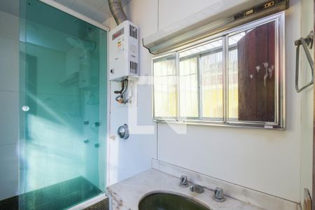 Casa à venda com 210m², 3 quartos e 1 vaga Casa à venda com 210m², 3 quartos e 1 vagaBanheiro da Suíte