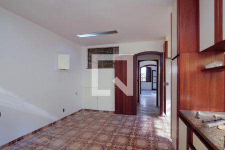 Casa à venda com 210m², 3 quartos e 1 vaga Casa à venda com 210m², 3 quartos e 1 vagaCopa