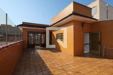 Casa à venda com 210m², 3 quartos e 1 vaga Casa à venda com 210m², 3 quartos e 1 vagaTerraço