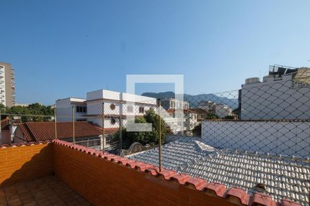 Casa à venda com 210m², 3 quartos e 1 vaga Casa à venda com 210m², 3 quartos e 1 vagaVista da Sacada