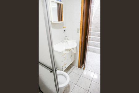 Casa à venda com 200m², 4 quartos e 2 vagas Casa à venda com 200m², 4 quartos e 2 vagasBanheiro