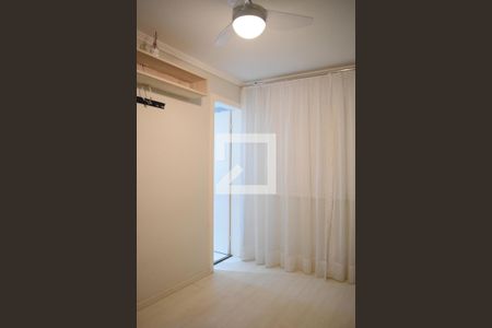 Quarto 1 de apartamento para alugar com 3 quartos, 60m² em Cristo Rei, Curitiba