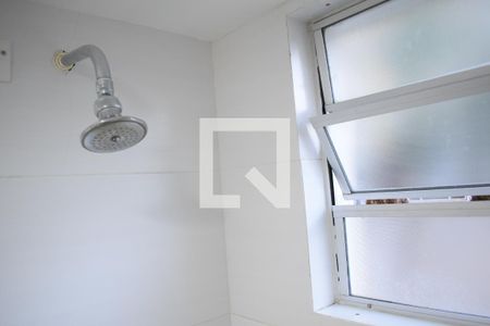 Banheiro de apartamento para alugar com 3 quartos, 60m² em Cristo Rei, Curitiba