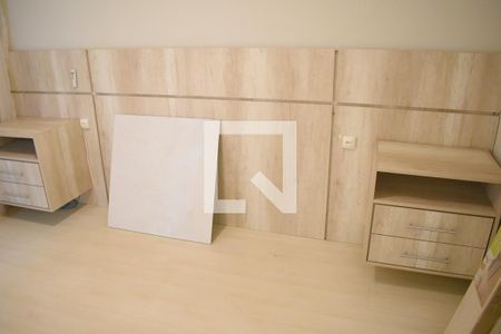 Quarto 1 de apartamento para alugar com 3 quartos, 60m² em Cristo Rei, Curitiba