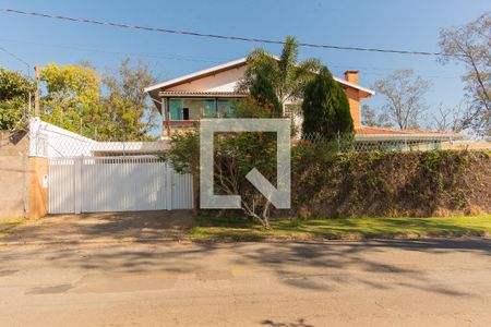 Casa à venda com 530m², 5 quartos e 5 vagasFachada