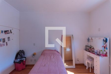 Casa à venda com 530m², 5 quartos e 5 vagasSuíte 2