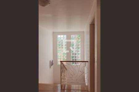 Casa à venda com 530m², 5 quartos e 5 vagasEscada