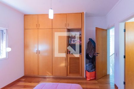 Casa à venda com 530m², 5 quartos e 5 vagasSuíte 2