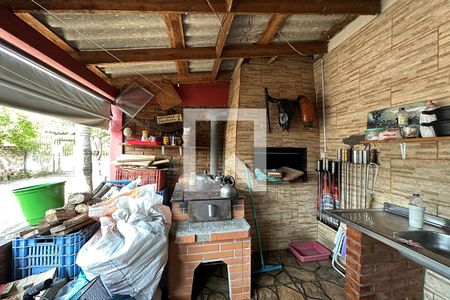 Casa à venda com 92m², 3 quartos e 2 vagasChurrasqueira