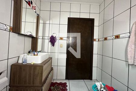 Casa à venda com 92m², 3 quartos e 2 vagasBanheiro