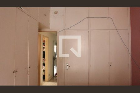 Casa à venda com 240m², 3 quartos e 3 vagasSuíte