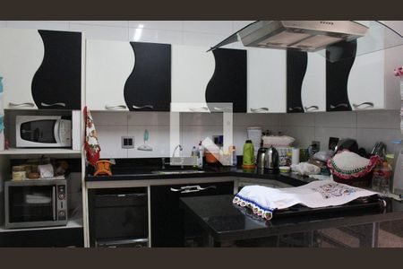 Casa à venda com 240m², 3 quartos e 3 vagasCozinha