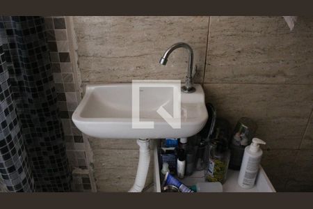 Casa à venda com 240m², 3 quartos e 3 vagasEdicula - Banheiro