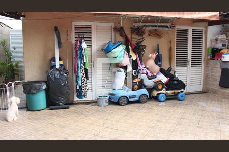 Casa à venda com 240m², 3 quartos e 3 vagasÁrea de Serviço