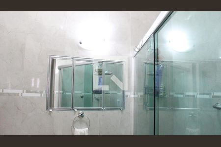 Casa à venda com 240m², 3 quartos e 3 vagasBanheiro da Suíte