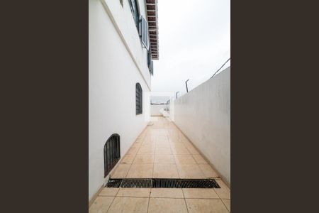 Casa à venda com 150m², 3 quartos e 2 vagas Casa à venda com 150m², 3 quartos e 2 vagasCorredor Lateral
