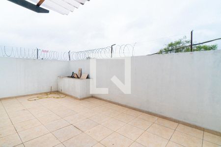 Casa à venda com 150m², 3 quartos e 2 vagas Casa à venda com 150m², 3 quartos e 2 vagasQuintal