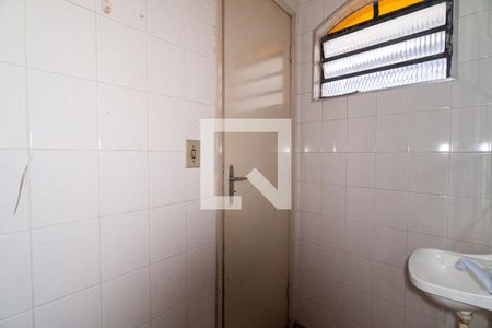 Casa à venda com 150m², 3 quartos e 2 vagas Casa à venda com 150m², 3 quartos e 2 vagasBanheiro de serviço
