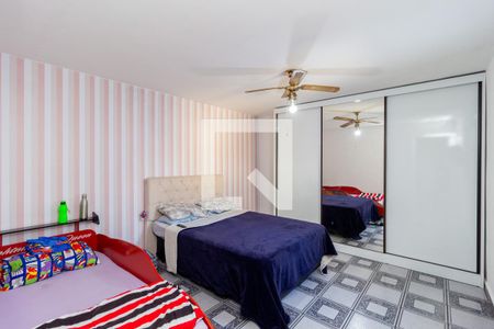 Casa à venda com 270m², 3 quartos e 5 vagas Casa à venda com 270m², 3 quartos e 5 vagasQuarto 2 - Casa 2