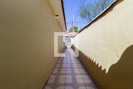 Casa à venda com 270m², 3 quartos e 5 vagas Casa à venda com 270m², 3 quartos e 5 vagasEntrada - Casa 2