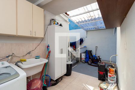 Casa à venda com 270m², 3 quartos e 5 vagas Casa à venda com 270m², 3 quartos e 5 vagasÁrea de Serviço - Casa 1