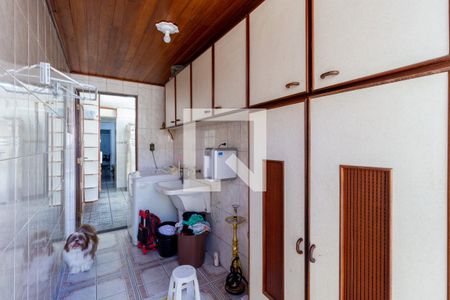 Casa à venda com 270m², 3 quartos e 5 vagas Casa à venda com 270m², 3 quartos e 5 vagasÁrea de Serviço - Casa 2