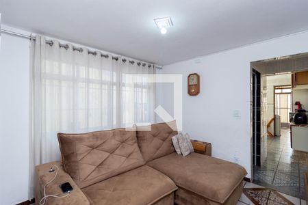 Casa à venda com 270m², 3 quartos e 5 vagas Casa à venda com 270m², 3 quartos e 5 vagasSala - Casa 2