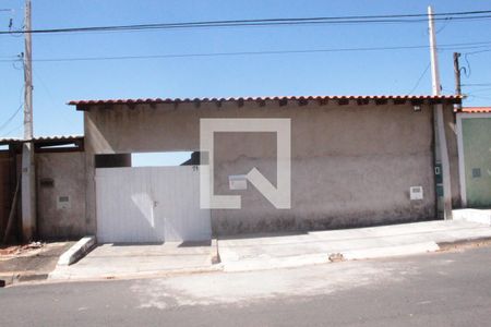 Casa à venda com 79m², 2 quartos e 1 vagaFachada