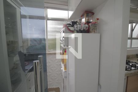 Apartamento à venda com 76m², 2 quartos e 1 vagaÁrea de Serviço