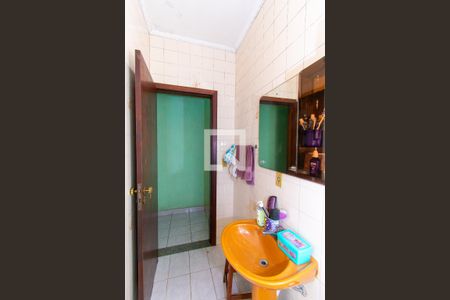 Casa à venda com 200m², 3 quartos e 5 vagas Casa à venda com 200m², 3 quartos e 5 vagasBanheiro 2