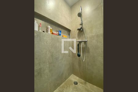 Apartamento à venda com 70m², 2 quartos e 2 vagas Apartamento à venda com 70m², 2 quartos e 2 vagasBanheiro da Suíte