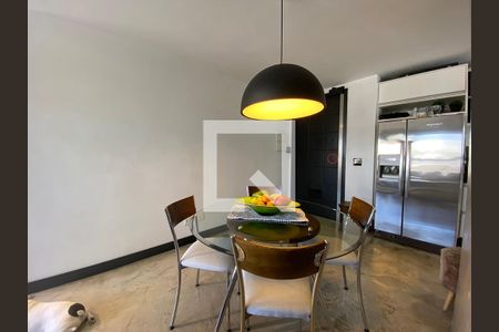 Apartamento à venda com 70m², 2 quartos e 2 vagas Apartamento à venda com 70m², 2 quartos e 2 vagasSala