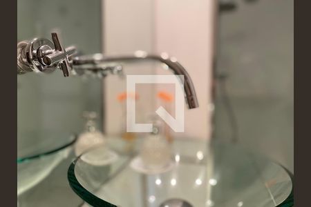 Apartamento à venda com 70m², 2 quartos e 2 vagas Apartamento à venda com 70m², 2 quartos e 2 vagasBanheiro Social - detalhe