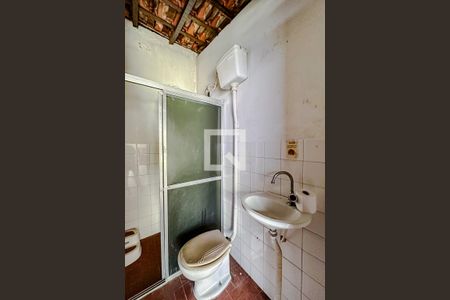 Casa à venda com 240m², 3 quartos e 2 vagasBanheiro de serviço