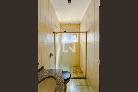 Casa à venda com 240m², 3 quartos e 2 vagasBanheiro